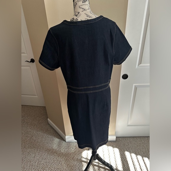 Liz Claiborne Denim Short Sleeve Dress - Picture 3 of 4